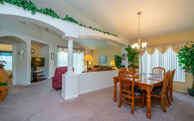 1114 4-bed Pool Home, Liberty Village Kissimmee