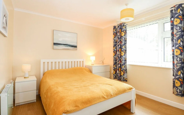 8 Royal Chalet Park