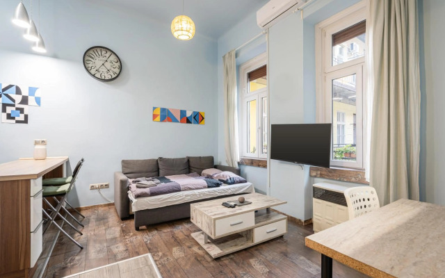 Oriental Deluxe 2R Apartment