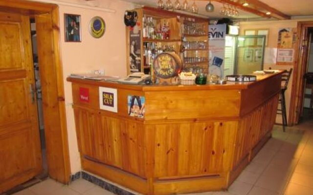 Family Hotel Karov