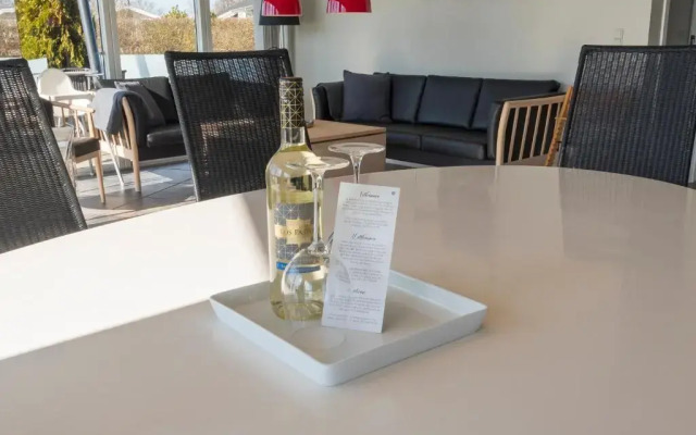 Luxury Holiday Home near Beach