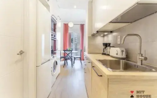 Mit House Universidad En Madrid