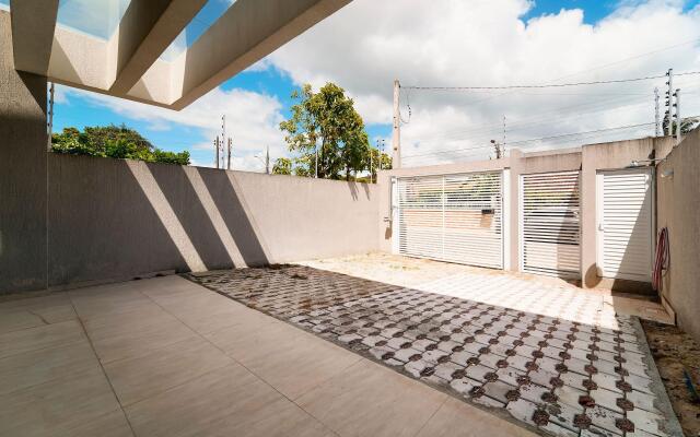 Casa para 08 pessoas em Bombas