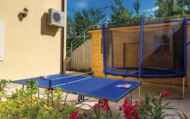 Beautiful Home in Lovran With Sauna, Wifi and 6 Bedrooms