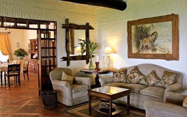 Kiangazi House