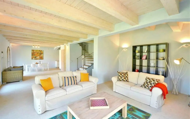 Luxury 2 Rooms Apt Azure in Siena Resort