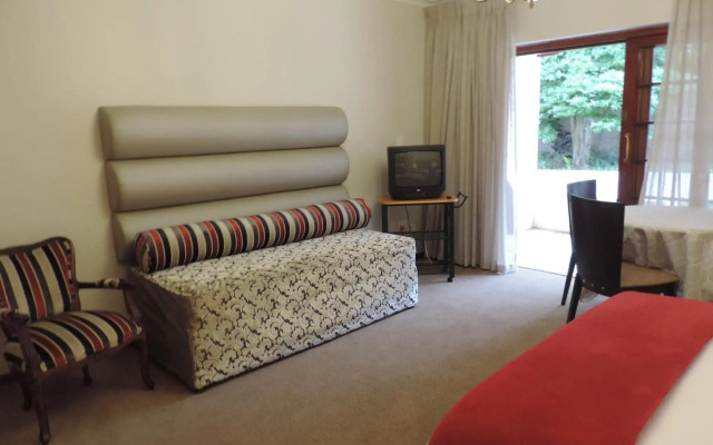 Milkwood Lodge - Hermanus