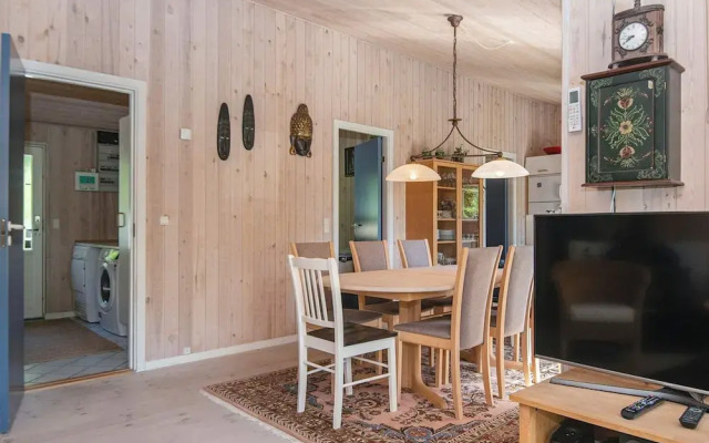 8 Person Holiday Home in Glesborg-by Traum