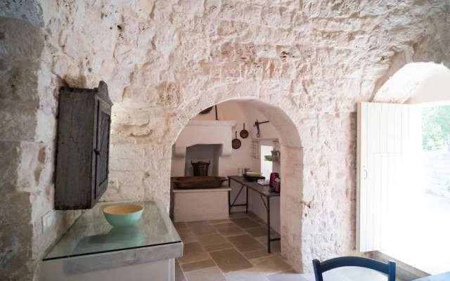 Trullo Bosco Selva Fasano by Typney