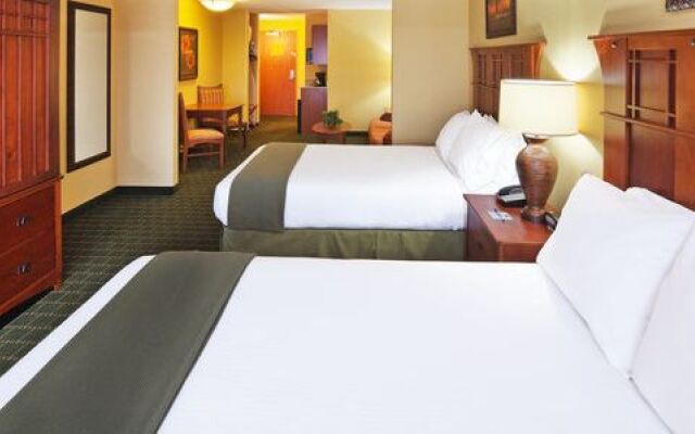 Holiday Inn Express Hotel & Suites Springfield