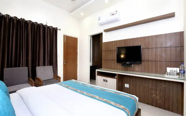 Hotel Joy by OYO Rooms