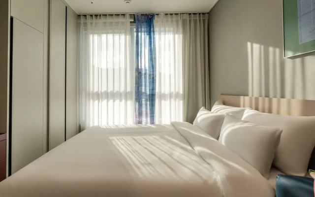 Radiant Nampo Hotel