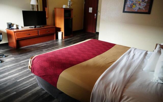 Econo Lodge Inn & Suites Kearney