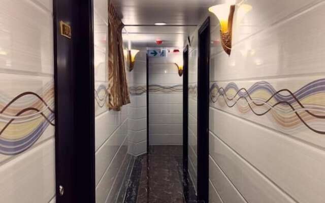 England Premier Backpackers Inn