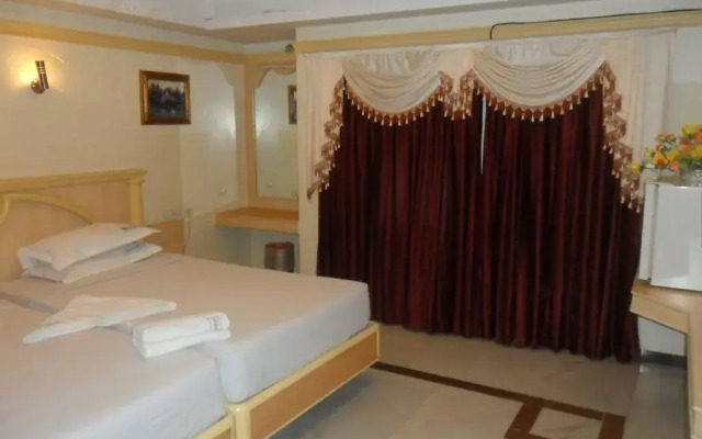 HOTEL Sathyam