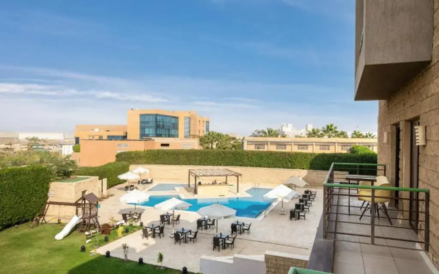 Dhara Residence E2 Lodge Hotel