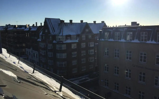 Central & Cosy Studio + Free Bikes & Netflix