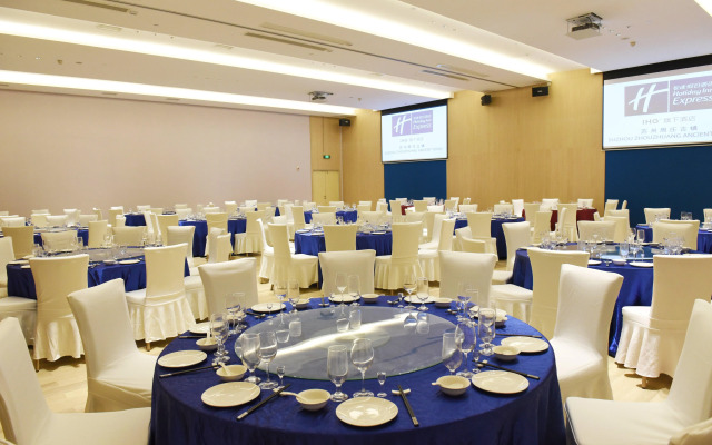 Holiday Inn Express Suzhou Zhouzhuang Ancient Town by IHG
