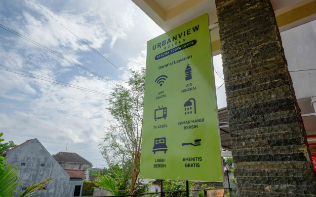 Urbanview Hotel Sindu Kusuma Edupark