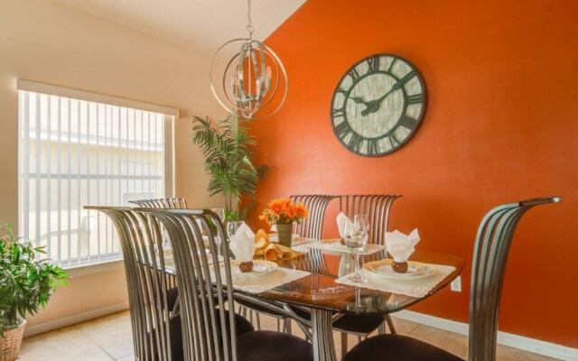 Karis' Sandy Ridge 5 Bedroom Home