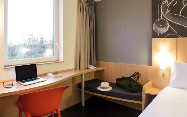 ibis Nimes Ouest