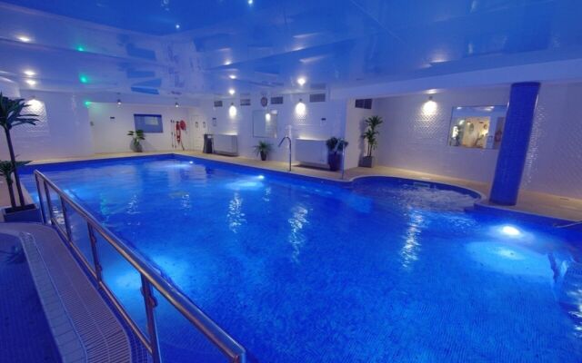 Schull Harbour Hotel