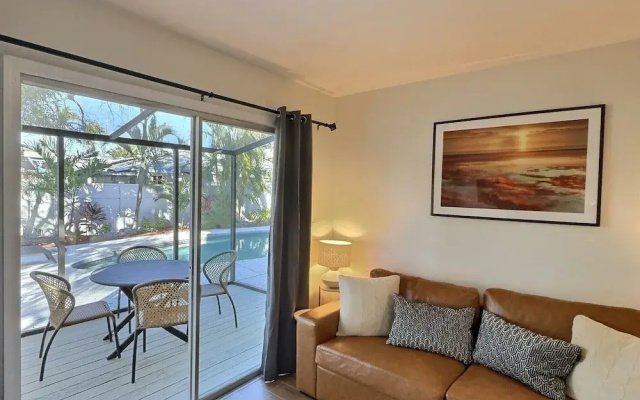 Holiday House 1