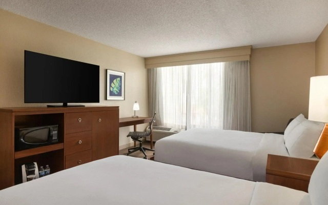 Doubletree by Hilton Fort Myers at Bell Tower Shops