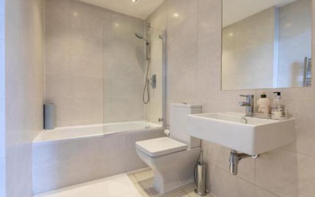 Edinburgh Castle Suite - The Edinburgh Address