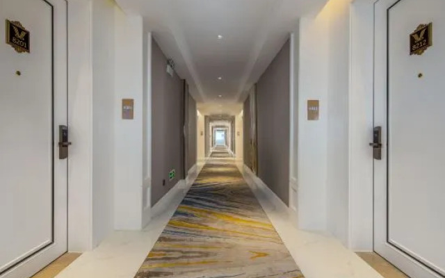 Vienna Hotel (Wuchang Jiangtan Xujiapeng Subway Station, Hubei University)