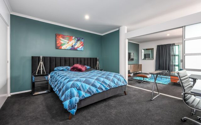 QV Modern Upscale Apartment w Wifi 1046