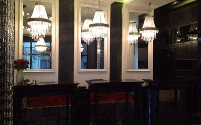 Elegance Bund Hotel