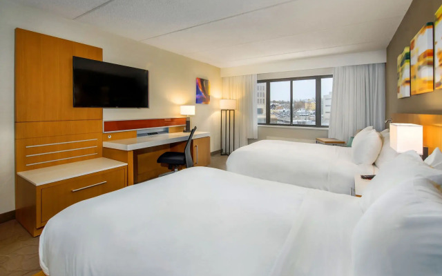 Delta Hotels by Marriott Utica