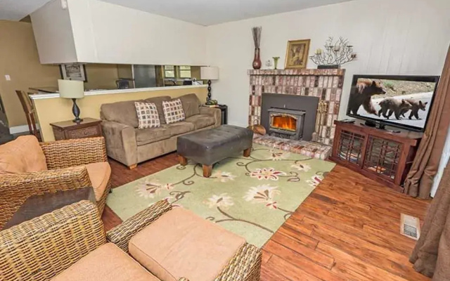 2073 Traverse Court By Redawning