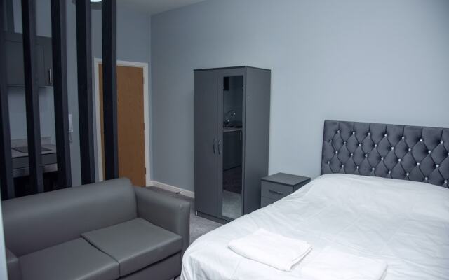 Piccadilly Apartments & Offices