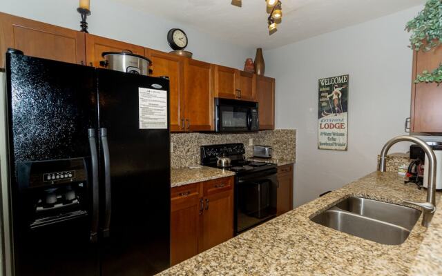 Oro Grande by Summit County Mountain Retreats