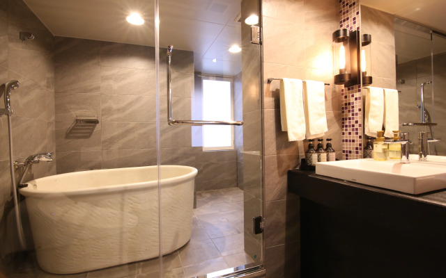 Quintessa Hotel Sapporo