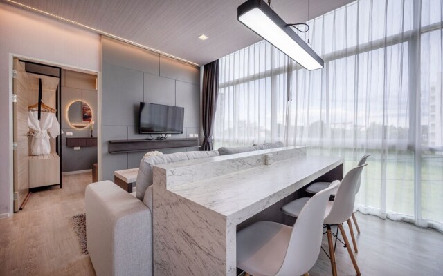 The Grand Jomtien by Favstay