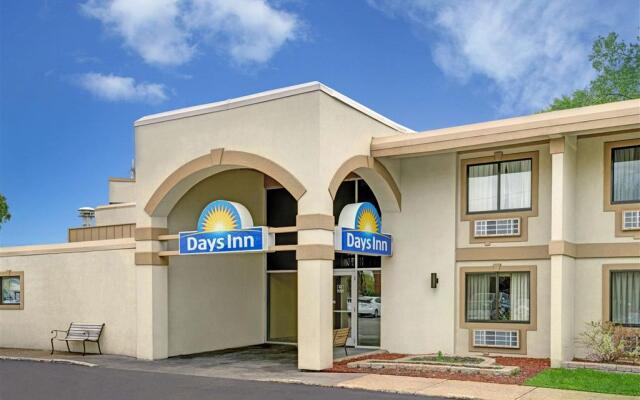 Days Inn Bloomington West