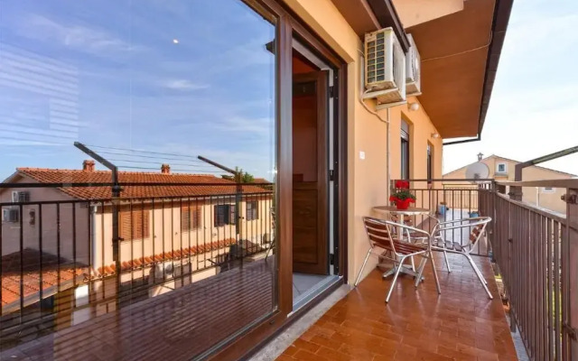 Spacious Apartment in Peroj With Terrace