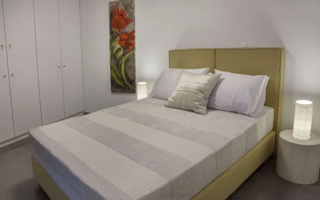 Luxury Penthouse touching the Acropolis by GHH
