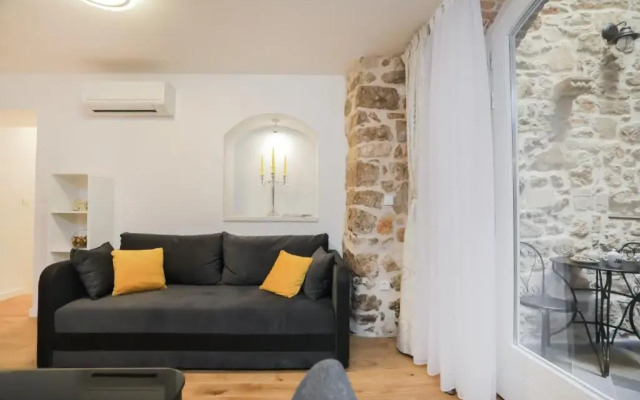 Residence Teatro - Near Cathedral of St James