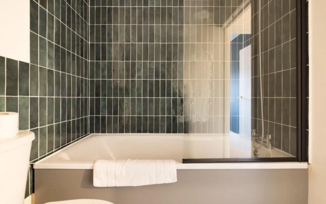 The Highgate Hideaway - Modern Stylish 2bdr Flat