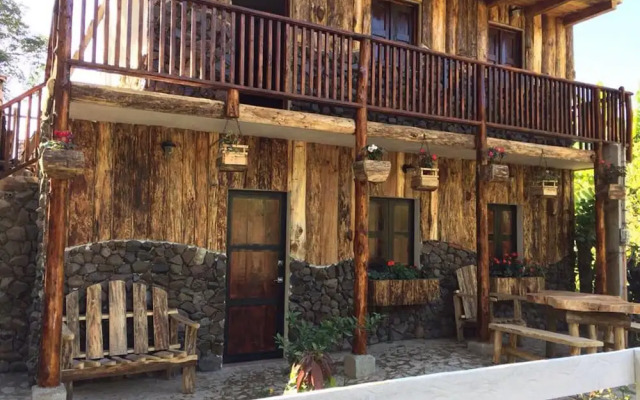 Cabanas De Tzununa