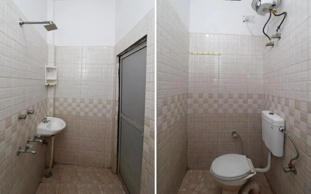 A K Rajput Guest House by OYO Rooms