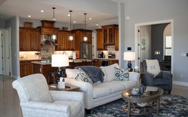 13622 Begonia Circle