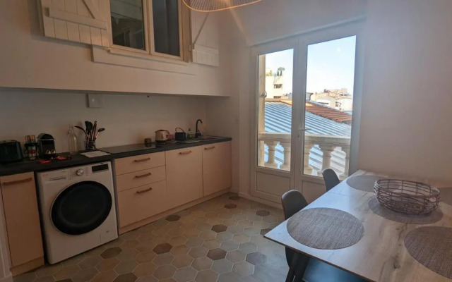 Appartement T3 , 650m du Palais des Festivals