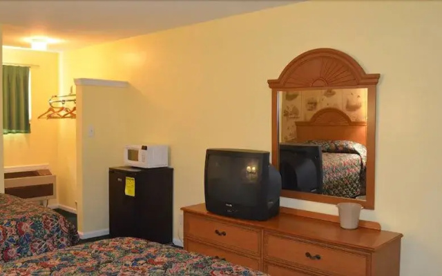 Paramount Motel