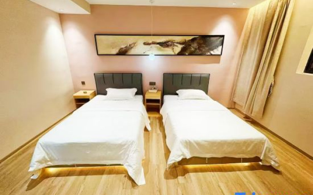 Lianhua Zhishang Hotel