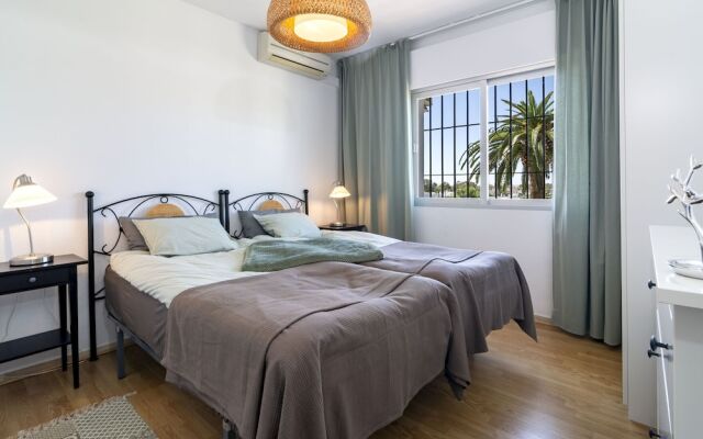 AGC26 - Lovely apart walking distance to Port